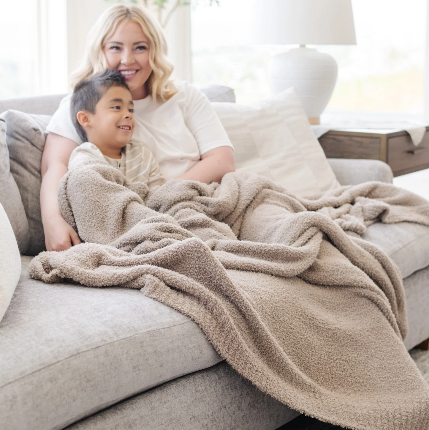 Bamboni XL Throw Blanket