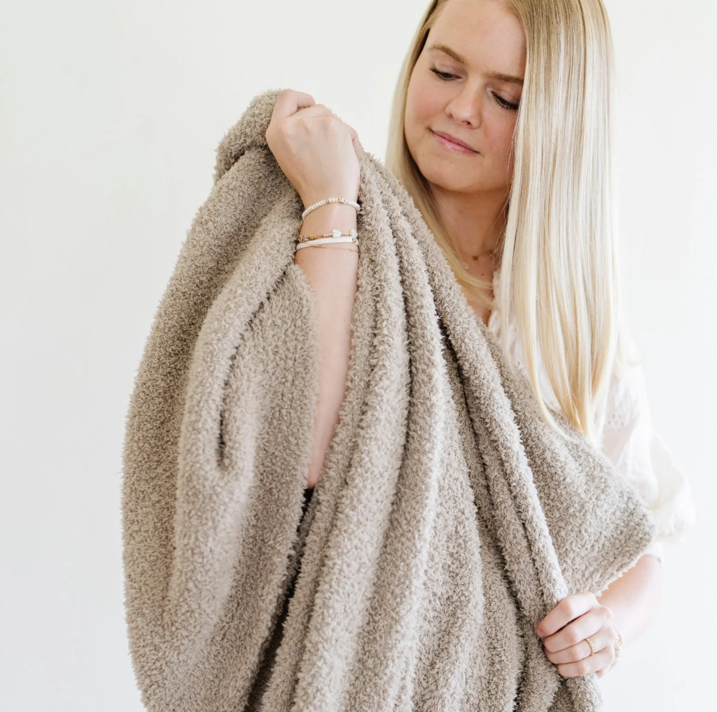 Bamboni XL Throw Blanket
