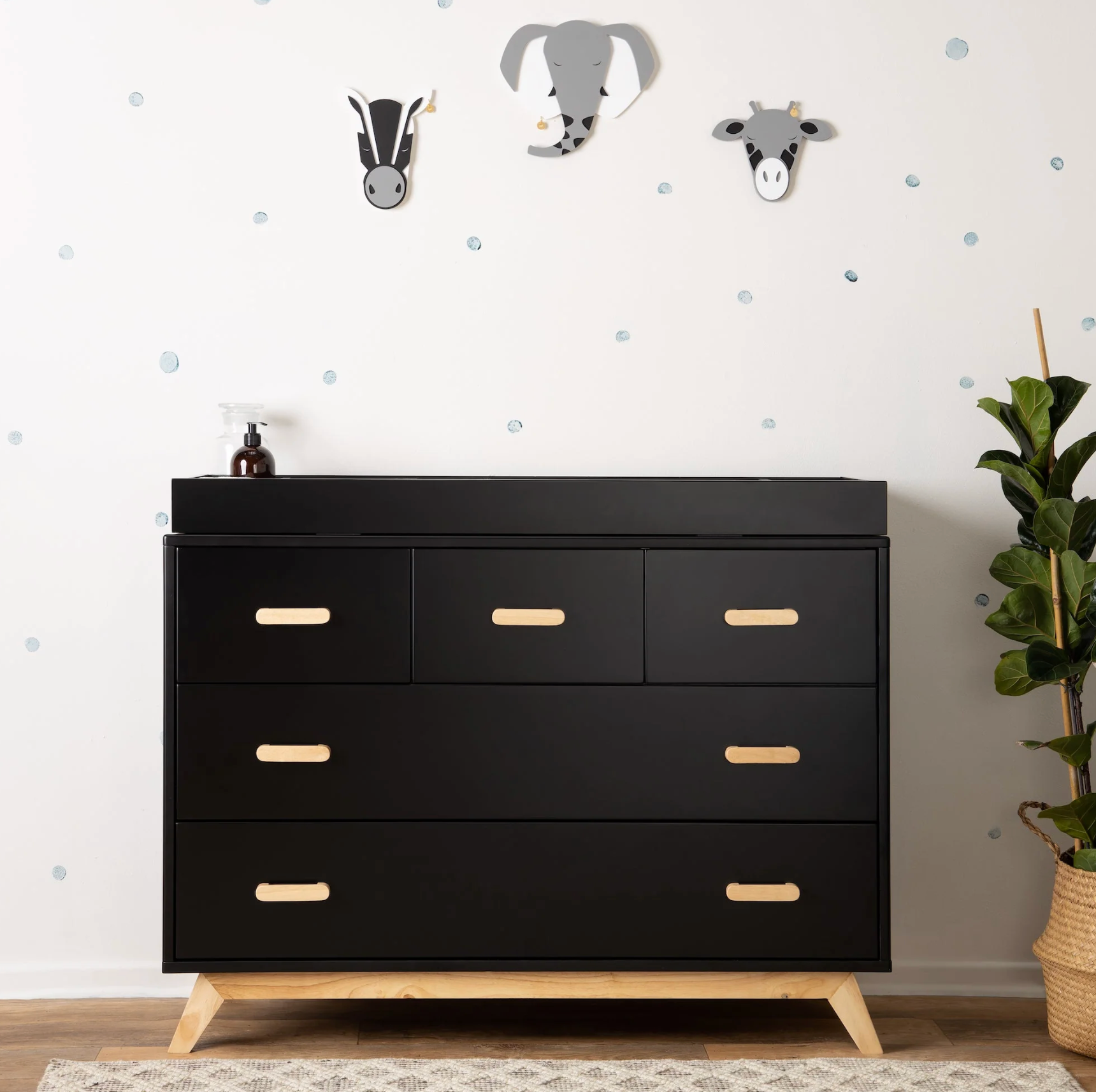 Soho 5-Drawer Dresser Mickey Roo Maternity & Nursery Soho 5-Drawer Dresser Mickey Roo Maternity & Nursery