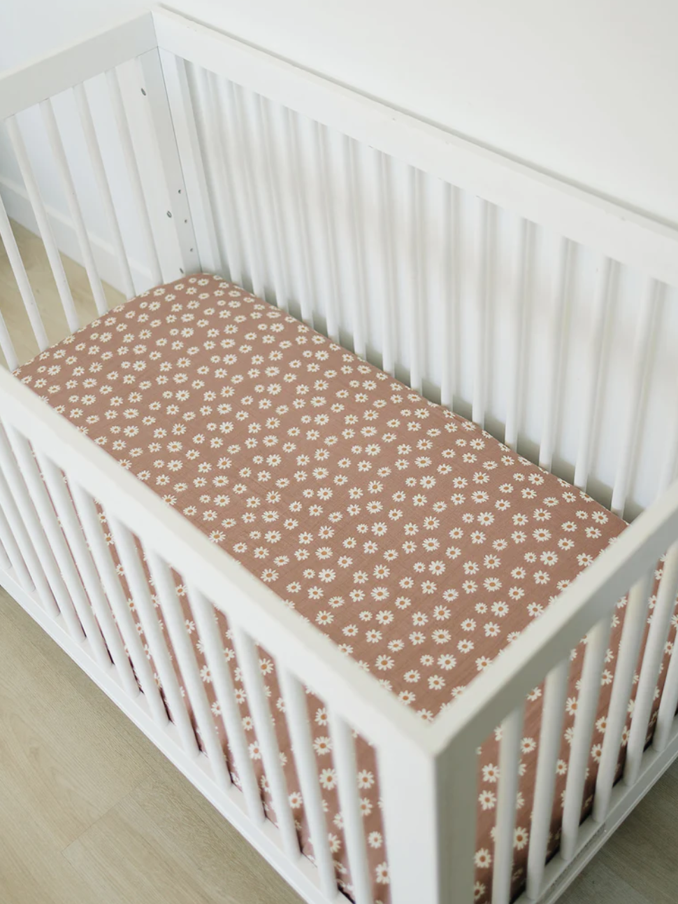 Daisy Dream Muslin Crib Sheet