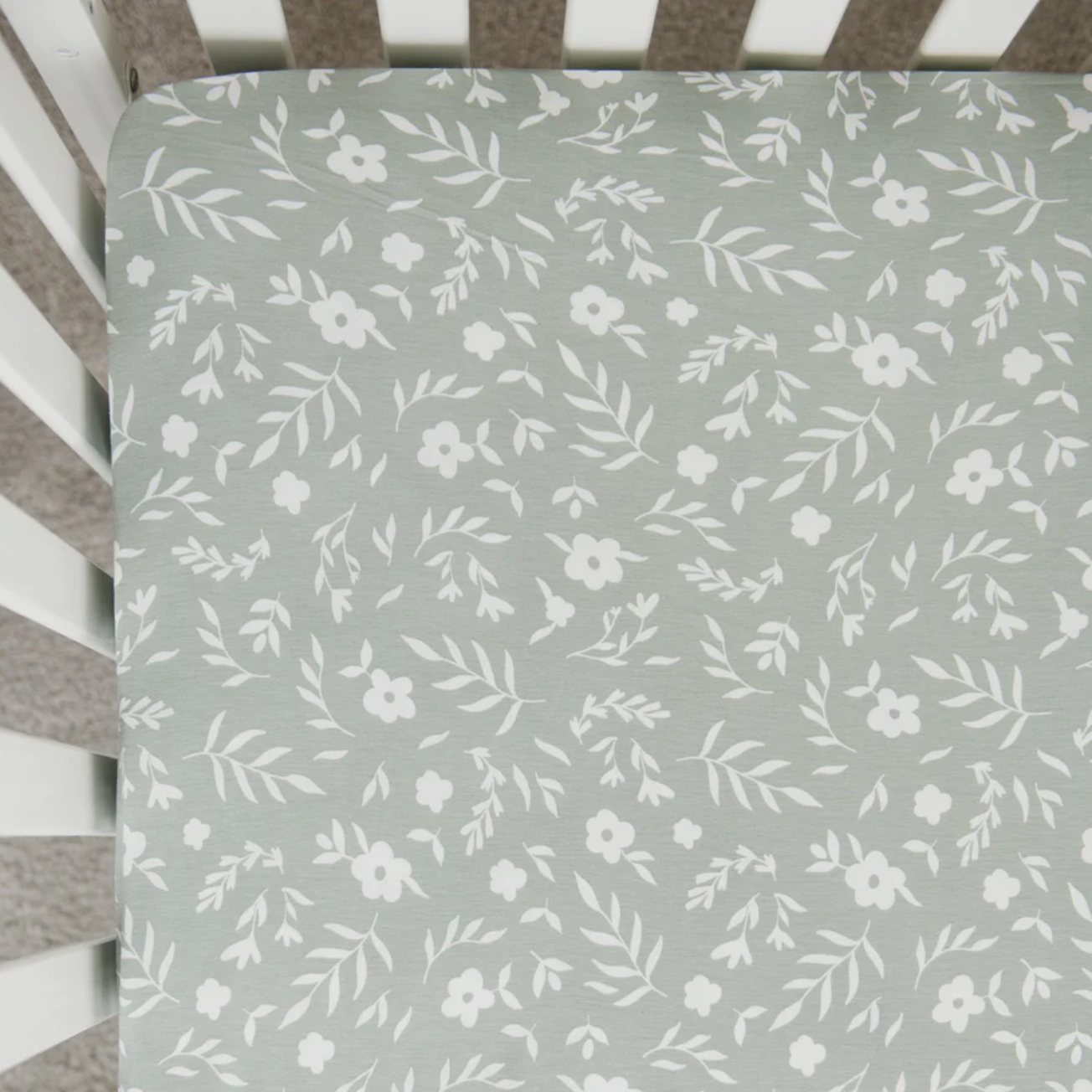 Sweet Alyssum Stretchy Crib Sheet