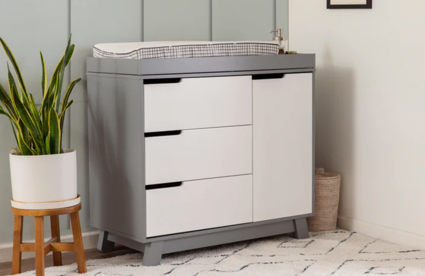Babyletto Hudson 3-Drawer Dresser With Tray