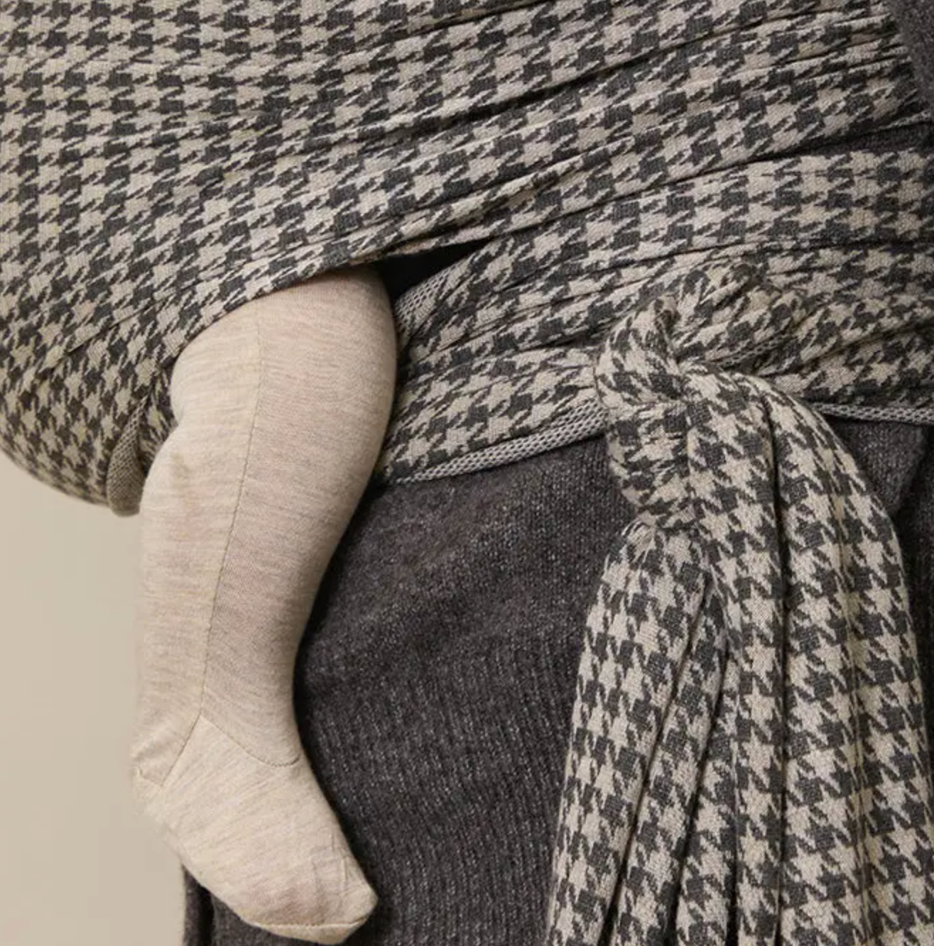 Solly Baby Stormy Houndstooth Wrap