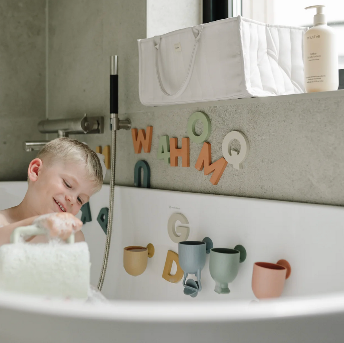 Letters & Numbers Bath Play Set